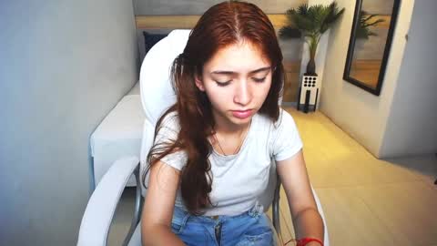 Liseth Fox online show from 12-28-24, 06:18