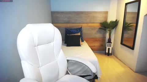 Snapshot of liseth_fox chatting on 02-07-25, 10:52 Liseth Fox online show from 02-07-25, 10:52