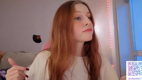 Snapshot of lisiasweet chatting on 05-12-26, 02:14 Lika online show from 05-12-26, 02:14