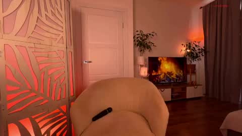 Lisa  online show from 04-17-26, 11:02