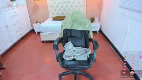 L I S S A  online show from 01-17-25, 09:39