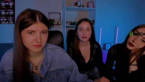 lissa_night online show from 10-10-25, 01:43