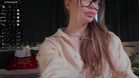 Snapshot of lissa_rose chatting on 12-23-24, 10:10 lissa_rose online show from 12-23-24, 10:10