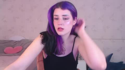 Snapshot of lissalucy chatting on 05-04-26, 06:53 Alice Dont forget to thumbs up its very important online show from 05-04-26, 06:53