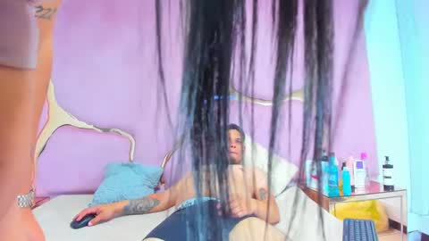 LISSA JHONS online show from 01-14-25, 04:47