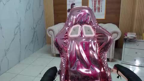 lissandra_s online show from 10-08-25, 08:39