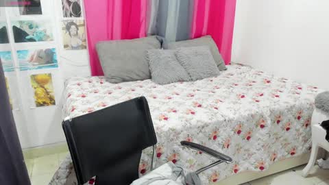 Snapshot of lissavillalobos chatting on 12-12-24, 07:59 lissa online show from 12-12-24, 07:59