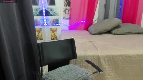 Snapshot of lissavillalobos chatting on 01-07-25, 10:41 lissa online show from 01-07-25, 10:41