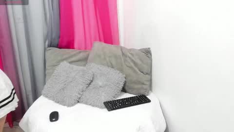 Snapshot of lissavillalobos chatting on 03-06-25, 04:49 lissa online show from 03-06-25, 04:49