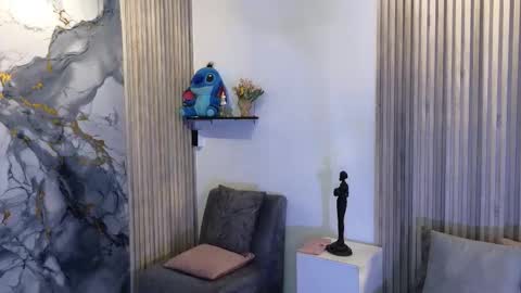 Snapshot of lissawild_ chatting on 09-23-25, 08:12 ss  online show from 09-23-25, 08:12