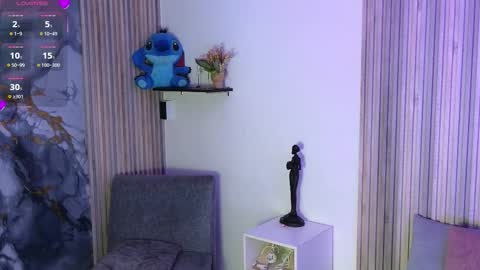 Snapshot of lissawild_ chatting on 11-22-25, 01:43 ss online show from 11-22-25, 01:43