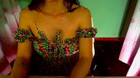 Liss online show from 12-23-24, 03:55