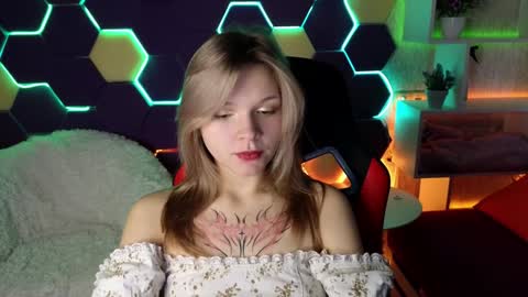 Lena online show from 12-16-24, 04:13