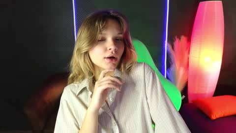 Lena online show from 09-21-25, 01:51