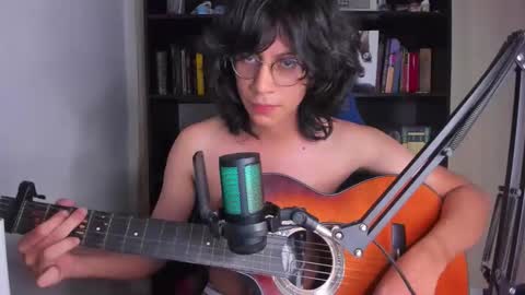 Snapshot of literateboy chatting on 12-19-25, 01:45 Literateboy online show from 12-19-25, 01:45