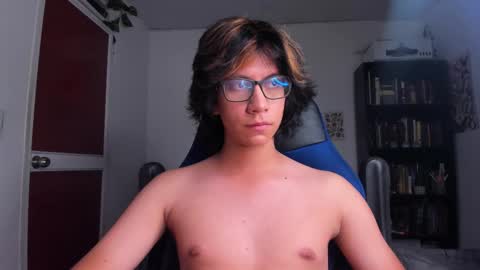 Snapshot of literateboy chatting on 02-08-26, 01:42 Literateboy online show from 02-08-26, 01:42