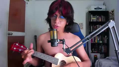 Snapshot of literateboy chatting on 02-19-26, 01:45 Literateboy online show from 02-19-26, 01:45