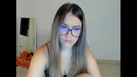 Snapshot of litlle_danni chatting on 12-24-24, 12:00 Danni online show from 12-24-24, 12:00