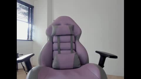 Snapshot of litlle_danni chatting on 01-13-25, 09:52 Danni online show from 01-13-25, 09:52