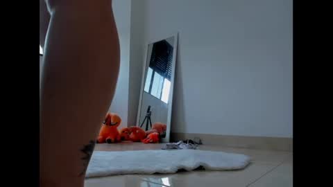 Snapshot of litlle_danni chatting on 01-14-25, 10:34 Danni online show from 01-14-25, 10:34