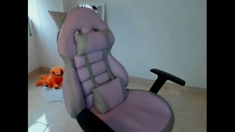 Snapshot of litlle_danni chatting on 02-07-25, 09:15 Danni online show from 02-07-25, 09:15