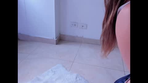 Snapshot of litlle_danni chatting on 12-14-25, 10:25 Danni online show from 12-14-25, 10:25