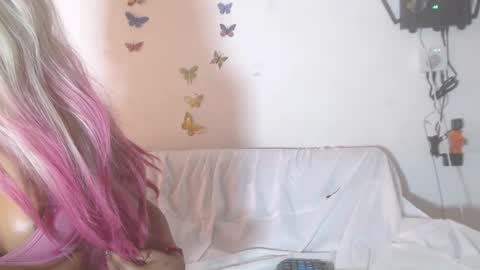 litte_ebonyx online show from 01-13-26, 07:41