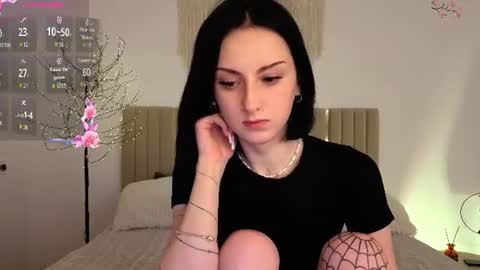 Snapshot of little1_molly chatting on 06-12-26, 09:46 Molly online show from 06-12-26, 09:46