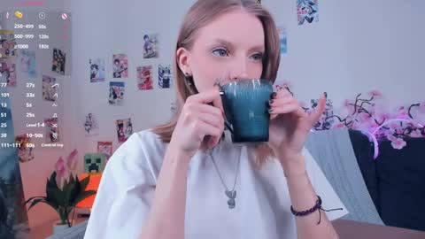 Bella online show from 04-21-26, 07:25