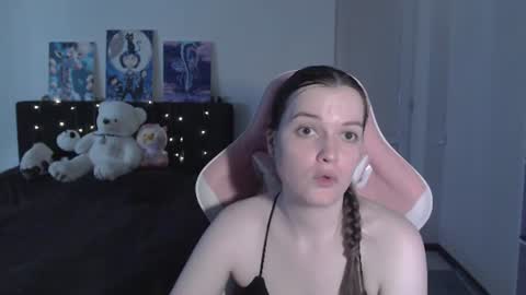 little__flowers online show from 06-17-26, 09:12