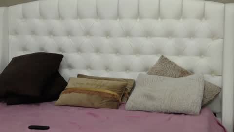 Iris online show from 01-13-25, 04:07