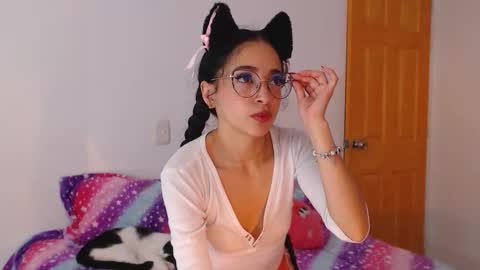 TU ANGELITO online show from 10-28-25, 10:01