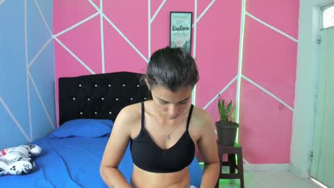 Snapshot of little_angelsky chatting on 01-11-25, 06:23 Michelle. online show from 01-11-25, 06:23