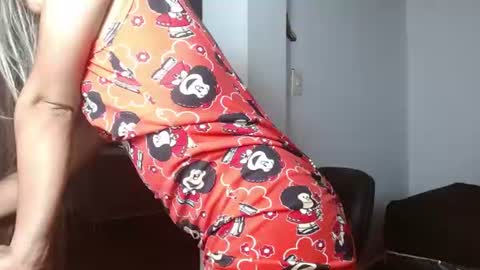 Snapshot of little_babyboo_ chatting on 06-21-26, 01:52 Catalina online show from 06-21-26, 01:52