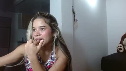 Snapshot of little_babyboo_ chatting on 06-22-26, 03:25 Catalina online show from 06-22-26, 03:25