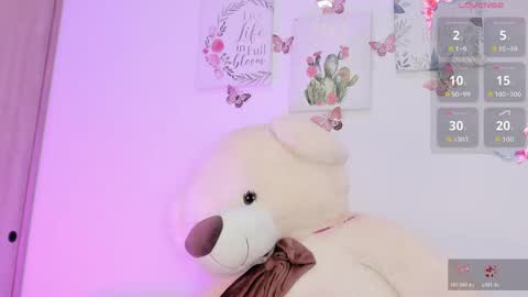 Snapshot of little_channel_ chatting on 06-08-26, 11:32 online show from 06-08-26, 11:32