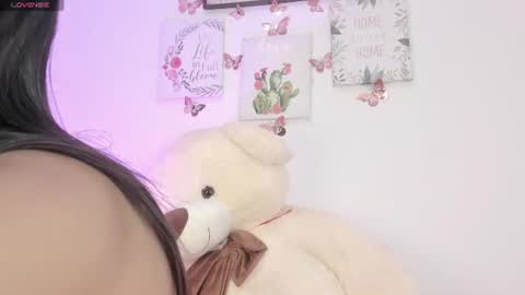 Snapshot of little_channel_ chatting on 06-20-26, 11:24 online show from 06-20-26, 11:24
