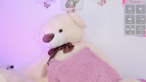Snapshot of little_channel_ chatting on 06-27-26, 12:22 online show from 06-27-26, 12:22