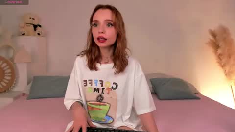 little_clare_ online show from 07-23-26, 10:24