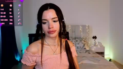 Snapshot of little_cuti1e chatting on 07-12-26, 09:44 Kathrine online show from 07-12-26, 09:44