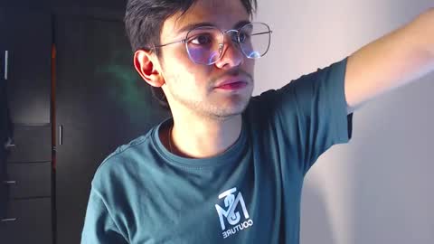 Daniel online show from 11-17-25, 12:38