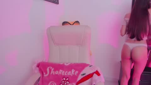 Snapshot of little_eli chatting on 02-17-25, 07:10 Help me reach 100 likes online show from 02-17-25, 07:10