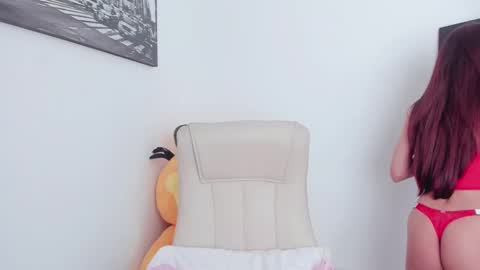 Snapshot of little_eli chatting on 02-21-25, 07:10 Help me reach 100 likes online show from 02-21-25, 07:10