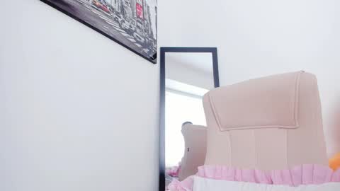 Snapshot of little_eli chatting on 03-12-25, 07:17 Help me reach 100 likes online show from 03-12-25, 07:17