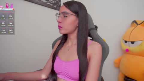 Snapshot of little_eli chatting on 09-17-25, 07:26 Help me reach 100 likes online show from 09-17-25, 07:26