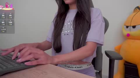 Snapshot of little_eli chatting on 09-18-25, 07:16 Help me reach 100 likes online show from 09-18-25, 07:16