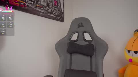 Snapshot of little_eli chatting on 09-29-25, 07:19 Help me reach 100 likes online show from 09-29-25, 07:19