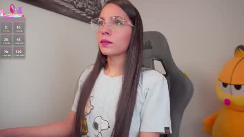 Snapshot of little_eli chatting on 10-12-25, 07:13 Help me reach 100 likes online show from 10-12-25, 07:13