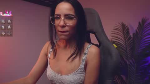 Help me reach 100 likes online show from 07-23-26, 01:58