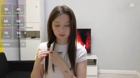 Snapshot of little_flower2 chatting on 10-01-25, 02:12 Eva online show from 10-01-25, 02:12